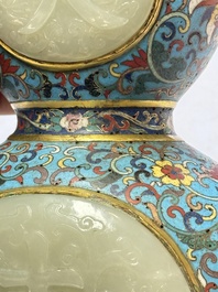 A Chinese cloisonn&eacute; and jade 'Da Ji 大吉 and Tian Xi 天喜' double-gourd vase and stand , 19/20th C.