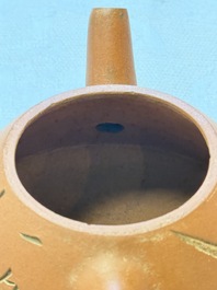 A Chinese Yixing stoneware inscribed teapot, Shao Youlan 卲友蘭 mark, Republic