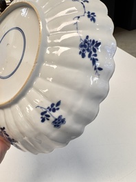 A rare pair of Chinese famille verte lobed plates with elegant ladies, Kangxi