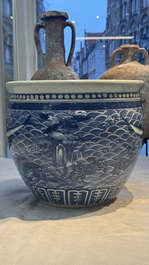 A Chinese blue and white 'Fish' scroll pot, 19th C.