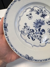 22 Chinese blue, white, famille rose and Imari-style wares, Kangxi and later