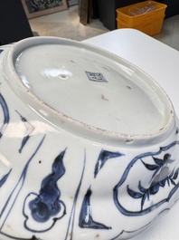 A rare Japanese Kutani oval 'Dutchmen' dish, seal mark, Edo, 17/18th C.