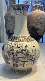 A Chinese famille rose bottle vase and a dish, Qianlong marks, Republic