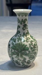 Eight Chinese famille rose and verte wares, 19/20th C.