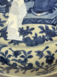 A circular Chinese blue and white box and cover, Wanli mark and of the period