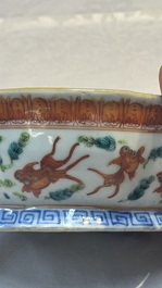 Eight Chinese famille rose and verte wares, 19/20th C.
