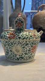 A pair of Chinese famille verte lime pots and covers for the Southeast Asian market, Kangxi
