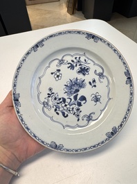 22 Chinese blue, white, famille rose and Imari-style wares, Kangxi and later
