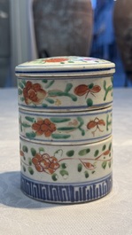 Eight Chinese famille rose and verte wares, 19/20th C.