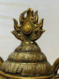 A Chinese parcel-gilt cloisonn&eacute; and bronze 'Conch Shell' Buddhist emblem, 18/19th C.