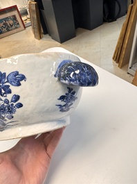22 Chinese blue, white, famille rose and Imari-style wares, Kangxi and later