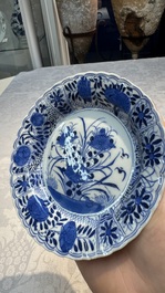 34 Chinese famille rose, verte, Imari-style and blue and white wares, Kangxi and later