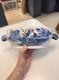 22 Chinese blue, white, famille rose and Imari-style wares, Kangxi and later