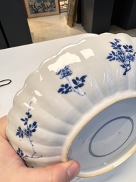 A rare pair of Chinese famille verte lobed plates with elegant ladies, Kangxi