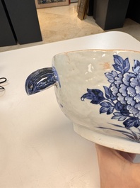 22 Chinese blue, white, famille rose and Imari-style wares, Kangxi and later