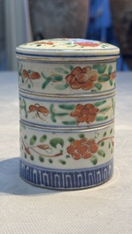 Eight Chinese famille rose and verte wares, 19/20th C.