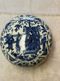 A circular Chinese blue and white box and cover, Wanli mark and of the period