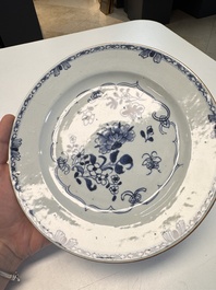 22 Chinese blue, white, famille rose and Imari-style wares, Kangxi and later