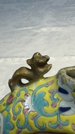 Eight Chinese famille rose and verte wares, 19/20th C.
