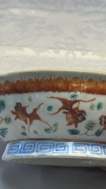 Eight Chinese famille rose and verte wares, 19/20th C.