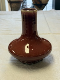 A Chinese flamb&eacute;-glazed vase, 19th C.