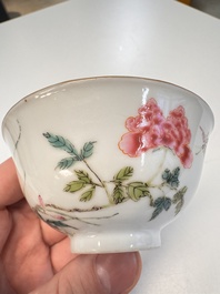 A pair of Chinese famille rose bowls with floral design, Guangxu mark of the period