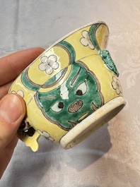 A pair of Chinese verte biscuit libation cups, 19th C.