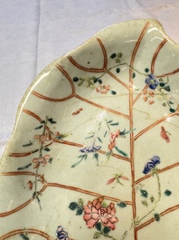 Three Chinese famille rose celadon-ground leaf-form tazzas, Tongzhi and Guangxu marks, 19th C.