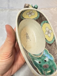 A pair of Chinese verte biscuit libation cups, 19th C.