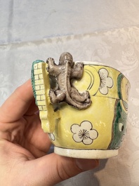 A pair of Chinese verte biscuit libation cups, 19th C.