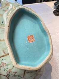 Three Chinese famille rose celadon-ground leaf-form tazzas, Tongzhi and Guangxu marks, 19th C.