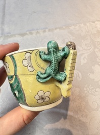 A pair of Chinese verte biscuit libation cups, 19th C.