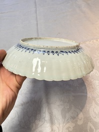 Four Chinese 'Kraak' blue and white plates with a bird on a rock, Wanli