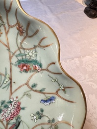 Three Chinese famille rose celadon-ground leaf-form tazzas, Tongzhi and Guangxu marks, 19th C.