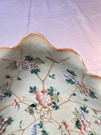 Three Chinese famille rose celadon-ground leaf-form tazzas, Tongzhi and Guangxu marks, 19th C.