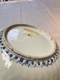 Four Chinese 'Kraak' blue and white plates with a bird on a rock, Wanli