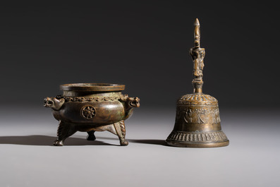 A Chinese gilt-bronze Buddha, a Tibetan dorje bell and four various South Asian bronze wares, 18/19th C.