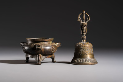 A Chinese gilt-bronze Buddha, a Tibetan dorje bell and four various South Asian bronze wares, 18/19th C.