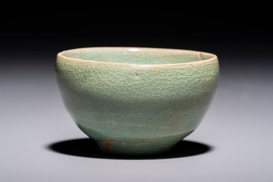 A fine Korean celadon tea bowl with its original stand, Goryeo, 12th C.