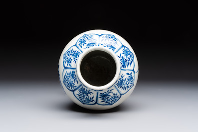A Chinese blue and white 'Ducks in a Lotus Pond' vase, Kangxi mark, 19th C.