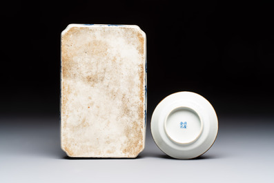 Four Chinese blue and white wares, and two iron-red-decorated wares, 19/20th C.