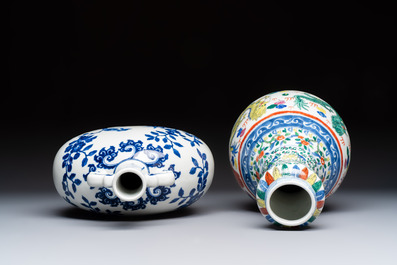 A Chinese blue and white moonflask vase and a wucai garlic-mouth bottle vase, Yongle and Wanli mark, 20th C.
