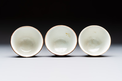 A Japanese blue and white plate, eight cups, and two gilt-lacquered porcelain cups, 19/20th C.