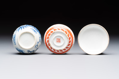 Four Chinese blue and white wares, and two iron-red-decorated wares, 19/20th C.