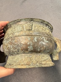An inscribed Chinese archaic bronze food vessel, Gui 簋, Western Zhou
