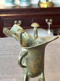 A Chinese archaistic bronze ritual wine vessel, 'jue 爵', Song