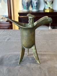 A Chinese archaistic bronze ritual wine vessel, 'jue 爵', Song