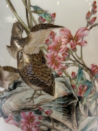 A fine Chinese famille rose 'An Ju Le Ye 安居樂業' vase, Gong Yi 工藝 seal and Jingdezhen 景德鎮 mark, 20th C.