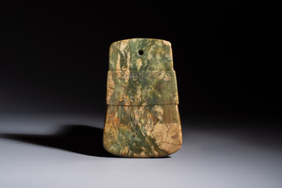Nine Chinese hardstone carvings and bowls, including jade, 19/20th C.