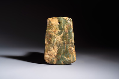 Nine Chinese hardstone carvings and bowls, including jade, 19/20th C.
